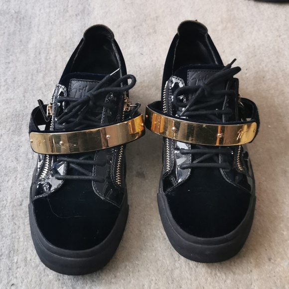 Giuseppe Zanotti 43.5 Italy - Picture 1 of 6